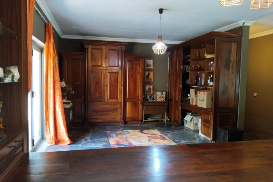 4 Bedroom Property for Sale in Broederstroom North West